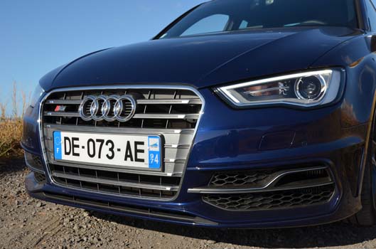 <p>Avec sa nouvelle S3, l’Allemand Audi, souhaite proposer sur le marché la coupé sport la plus complète : puissante, confortable et économe. Un pari plutôt réussi.</p>