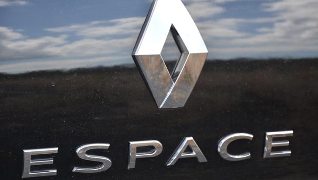 <p>Renault Espace : passage réussi dans l’univers des crossovers</p>