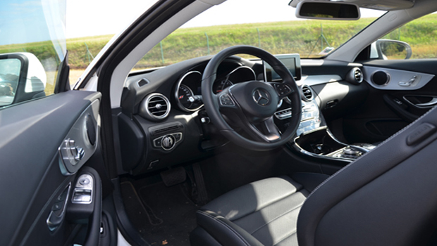 <p>Mercedes Classe C Coupé : un coupé racé et confortable</p>