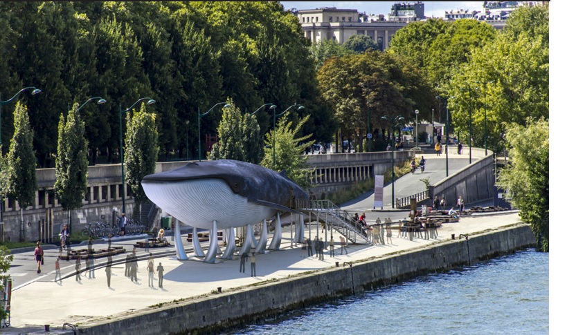 COP21, conférence mondiale sur le climat - Paris baleine bleue grandeur nature