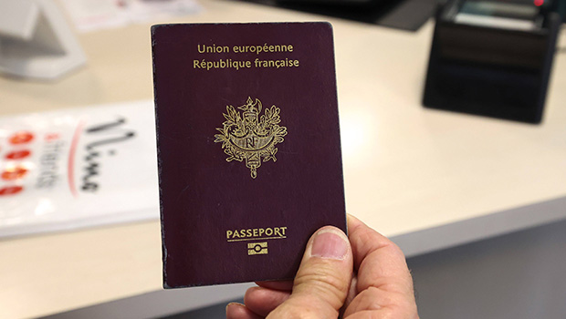 Passeport français - mai 2024