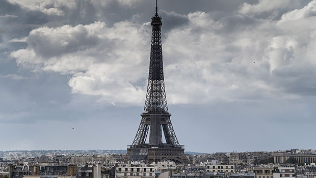 Tour Eiffel - Monument situé à Paris - Novembre 2022
