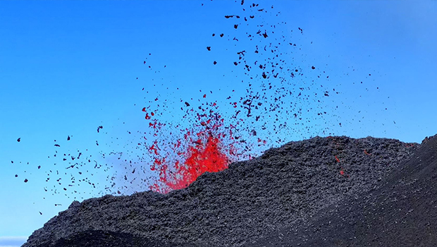 Piton de la Fournaise : l'éruption à l'origine de la création d'un second cône volcanique 