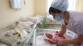 La baisse de la natalité s'est accélérée en France, selon l'Insee