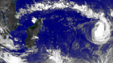 Le cyclone Cébile est à 2240 km de La Réunion