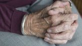 Le gouvernement annonce un plan contre les chutes des personnes âgées