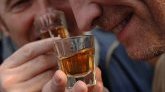 États-Unis : un couple retrouve 66 bouteilles de whisky vieux de 100 ans dans leur maison