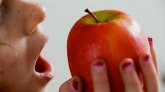 Savez-vous qu'une pomme par jour brûle la graisse et fait perdre du poids ?