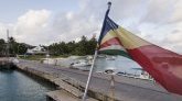 Simulation de marée noire : les forces françaises et seychelloises réalisent leur premier exercice 