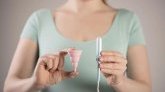 Tampons et coupes menstruelles : l'Anses réclame "une information plus claire" sur le choc toxique